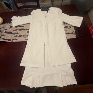 Elegant White Dress with Ruffle Hem